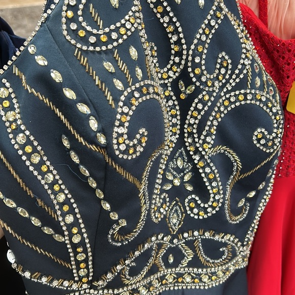 Navy blue beaded dress with halter top and satin bottom size 2XL beaded top - Picture 3 of 3